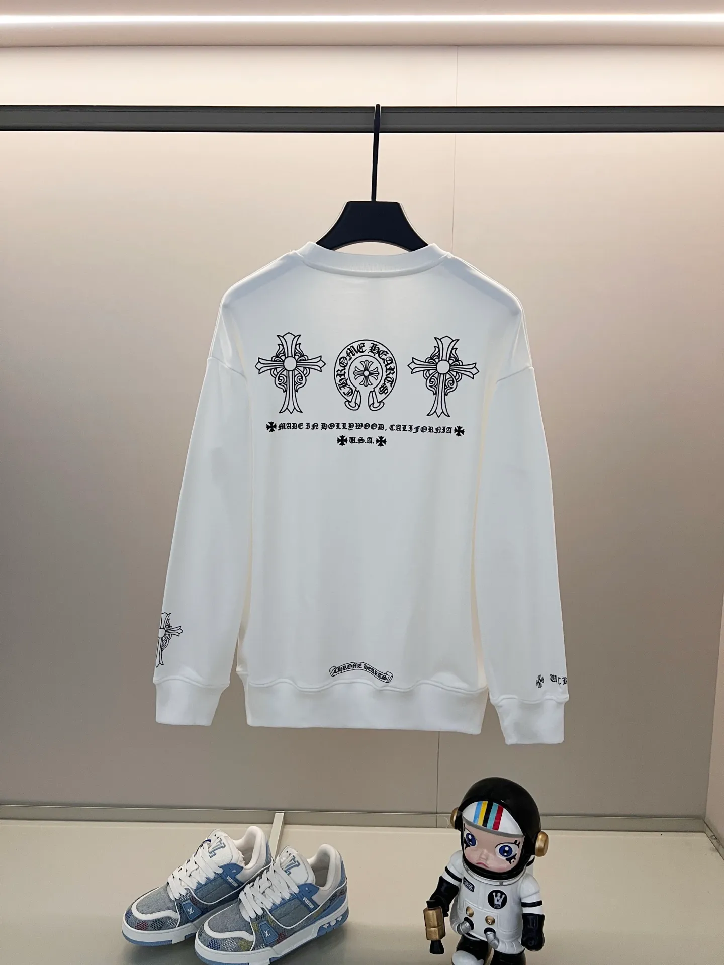 P220 chrome hearts/Chrome Hearts 420g pure cotton round-neck sweatshirt Front and back logo cross Sanskrit letters LOGO foam printing process Official synchronization 1:1 original mold opening Fashion personality Versatile trend Pure original quality Original washed fabric Tag Collar label Washed wheat Three complete labels Color: Black. White. Size: XS-L